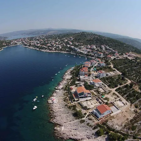 Beachfront In Razanj-sibenik Riviera 7145 Apartamento Ražanj